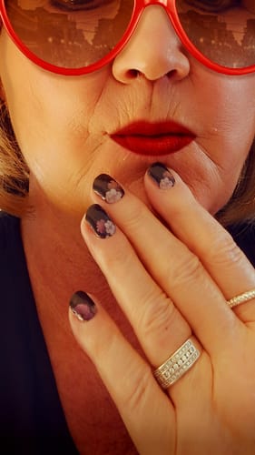 Kerstin H. review of UV Gel: Midnight Foliage image 1 out of 1