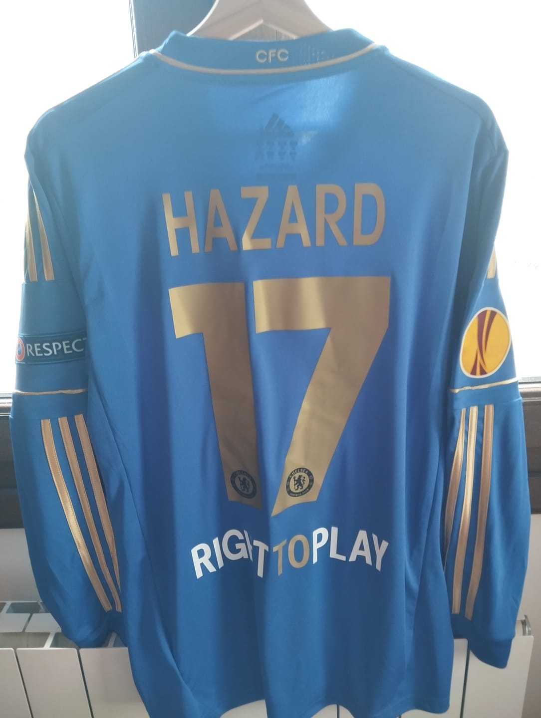 Customer photo review of Eden Hazard Chelsea 2013 Europe League Final Amsterdam Blue Retro Football Jersey