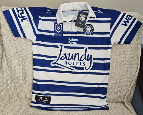 Customer photo review of 2025 Canterbury Bankstown Bulldogs 1935 Heritage Jersey - Mens