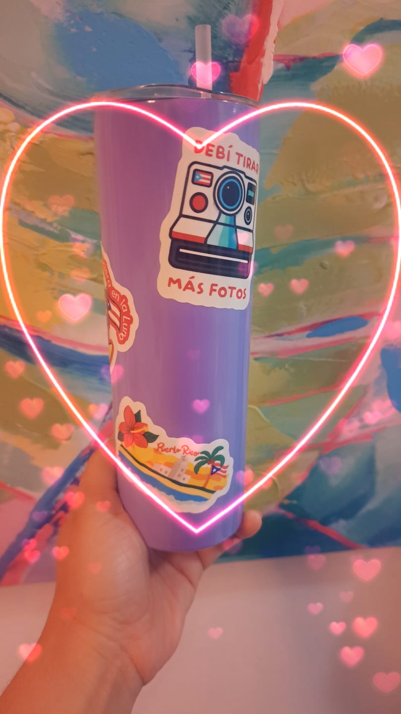 Customer photo review of La isla del encanto (Sticker Laminado)