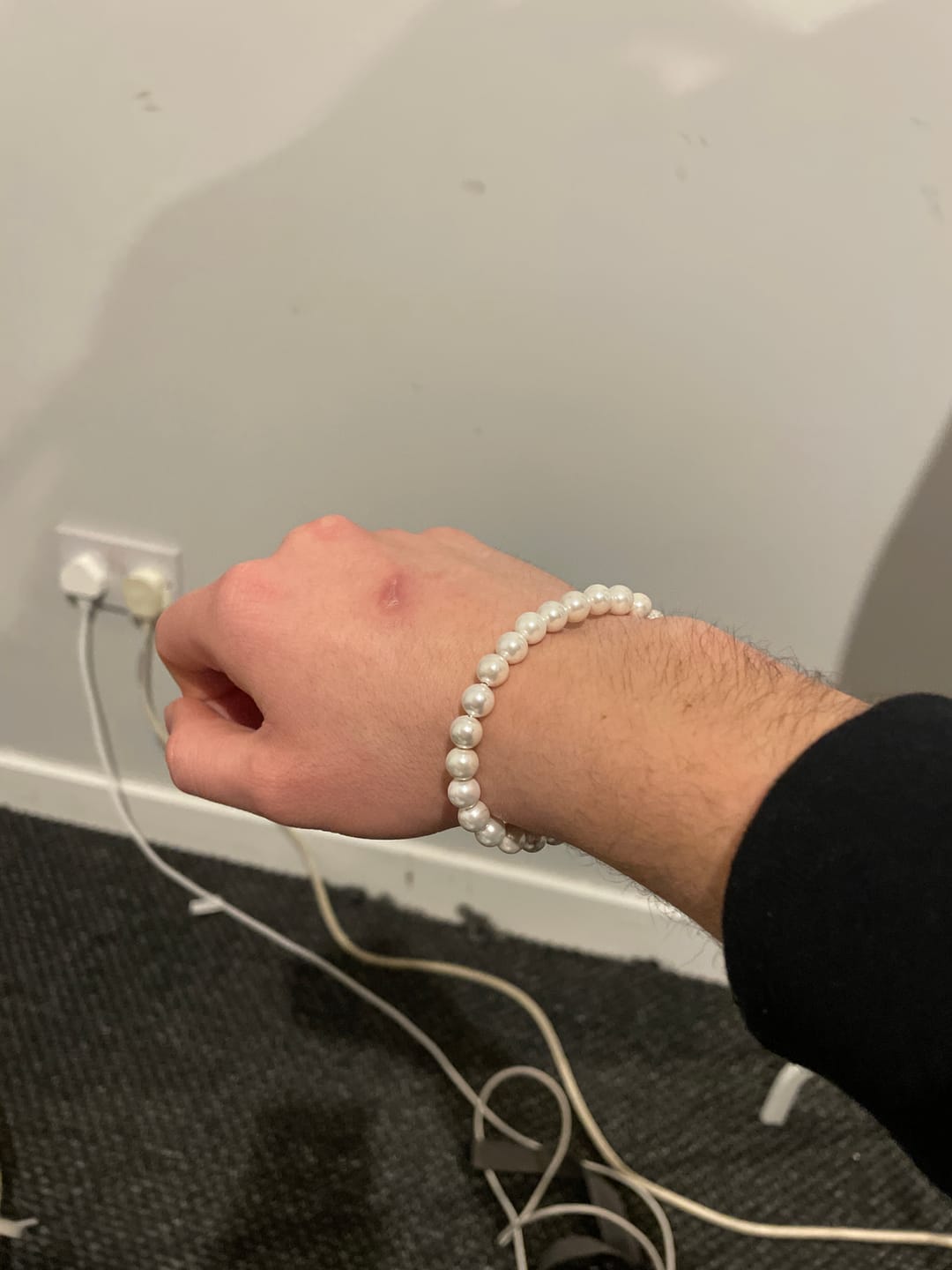 Customer photo review of Rounded Shell Pearl Bracelet