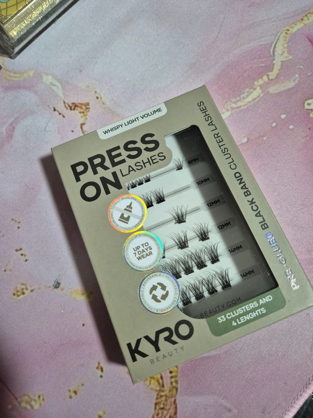 Customer photo review of Pre-Glued Whispy Light Volume - Press-On Lashes