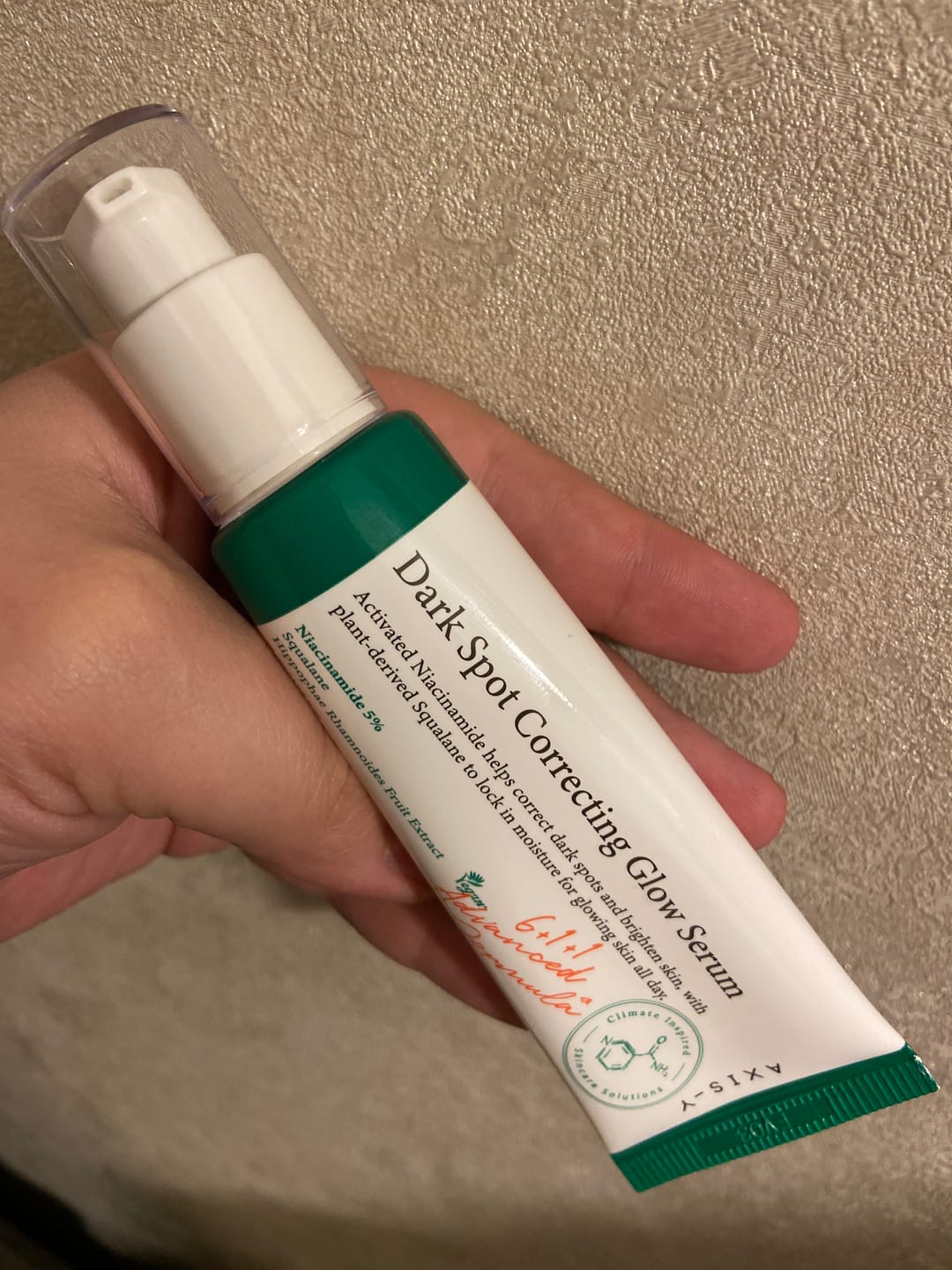 Customer photo review of Serums tumšo plankumu korekcijai AXIS-Y Dark Spot Correcting Glow Serum