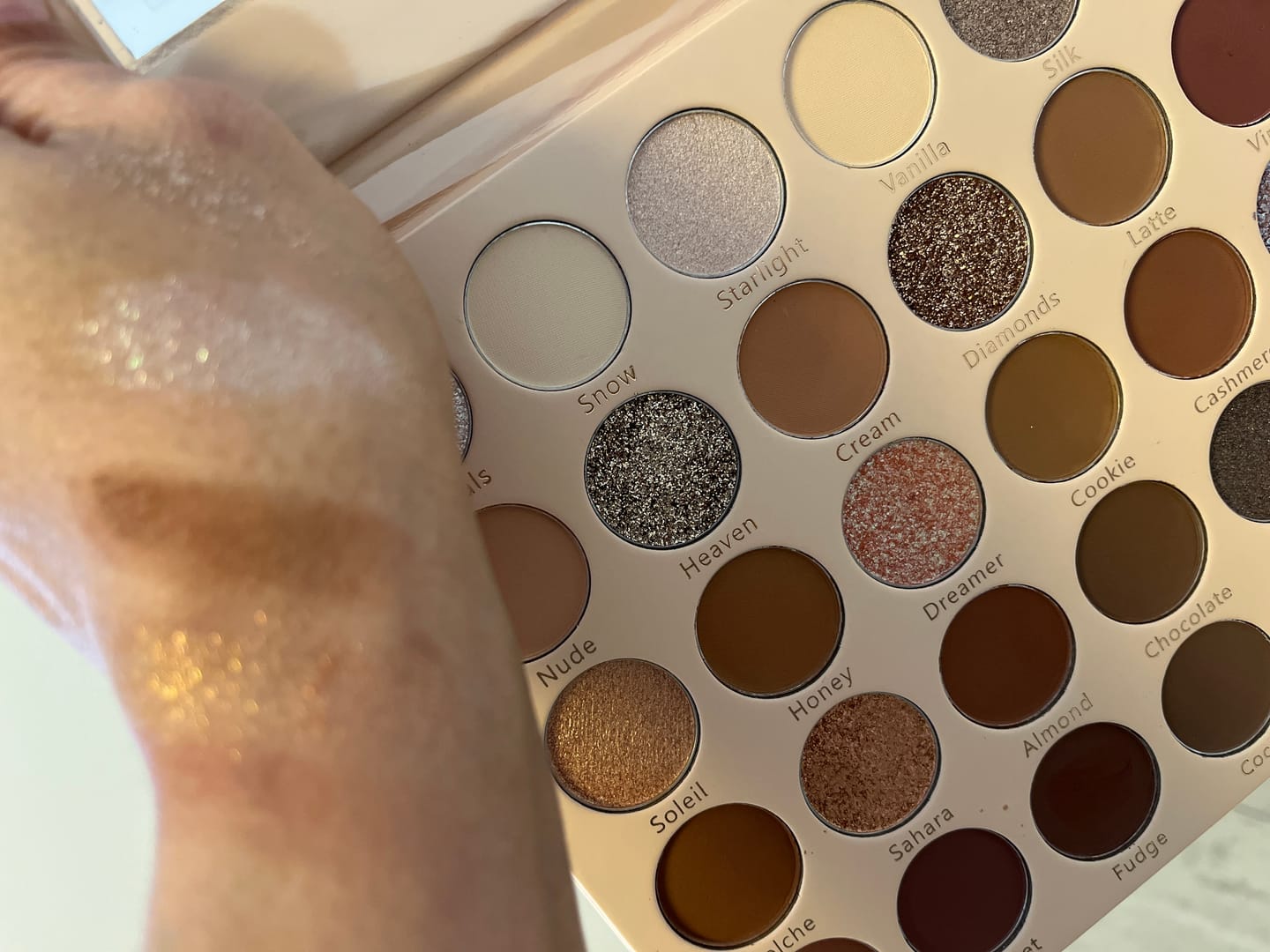 Customer photo review of Lidschatten Palette "NUDE DREAM"