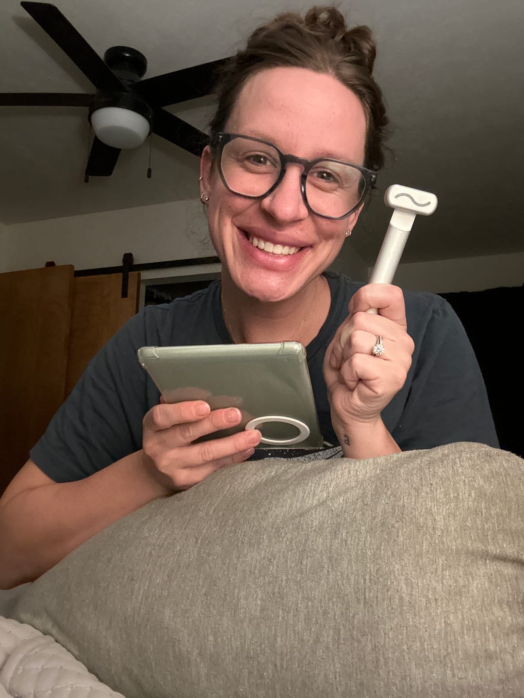 Customer photo review of GLOW RED LIGHT WAND