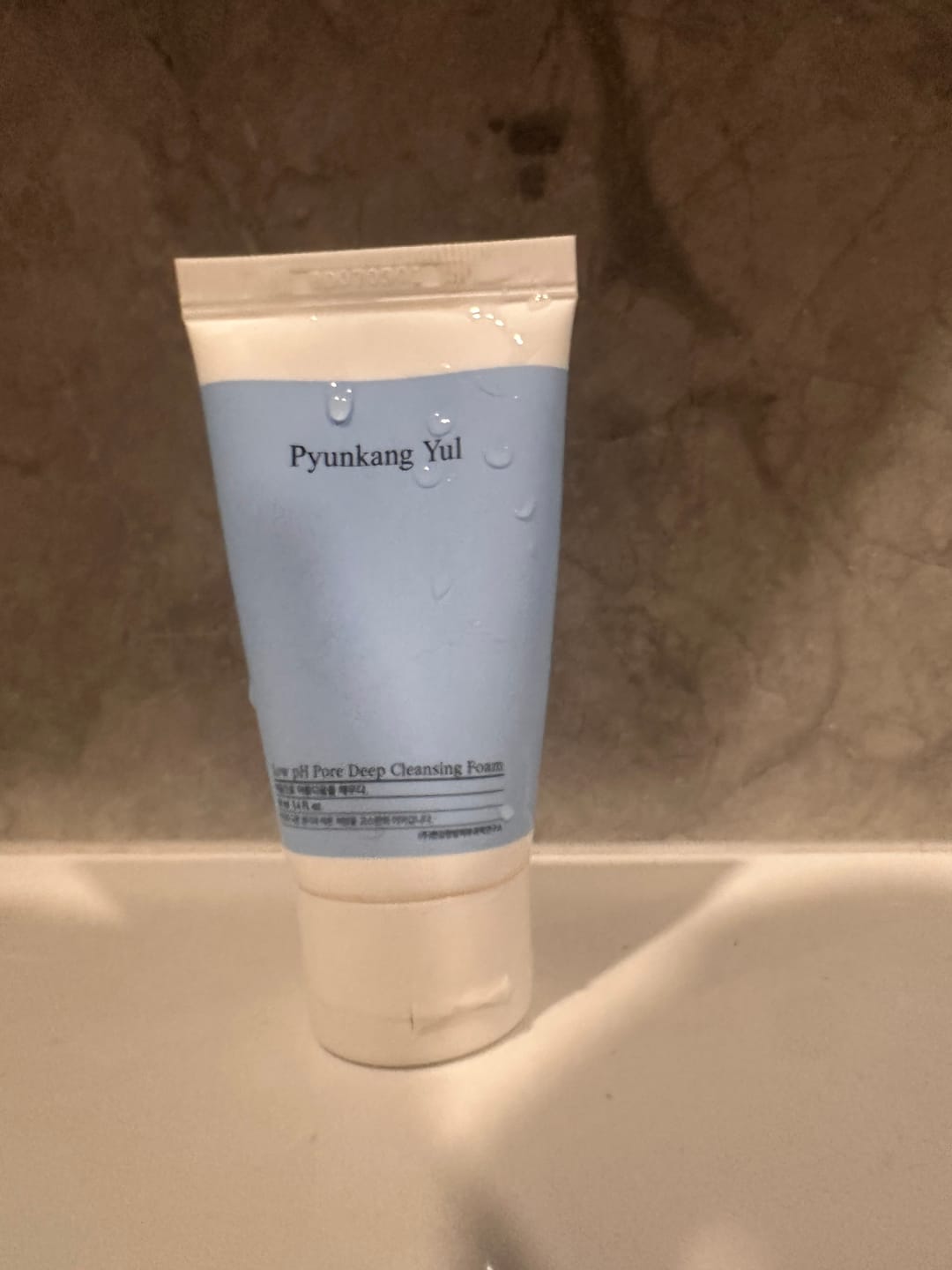 Customer photo review of Maigas putas sejas tīrīšanai Pyunkang Yul Low pH Pore Deep Cleansing Foam
