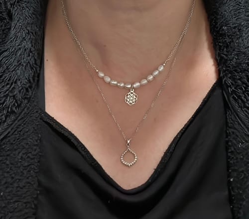 Customer photo review of עגילי חישוק לוטוס ואבני חן כסף 925