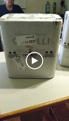 Customer video review of Orcio di olio extravergine di oliva • 500ml • Oliva FREE