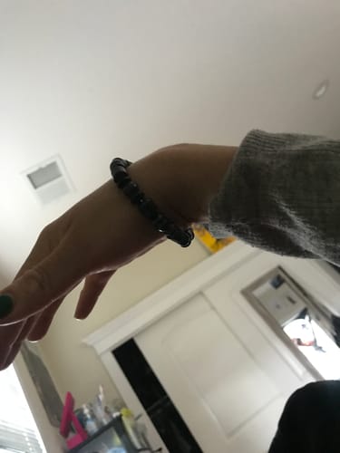 Customer photo review of Weight Loss Black Stone Magnetic Therapy Bracelet