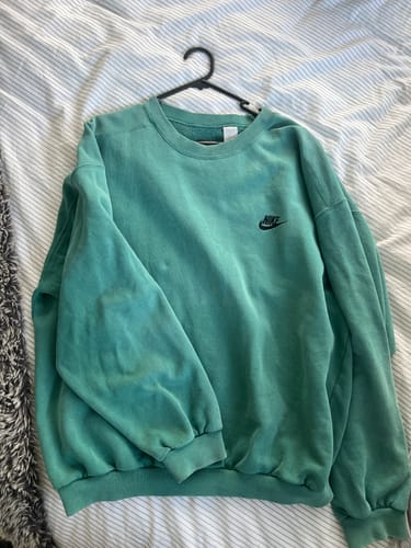 Customer photo review of Vintage Nike Sweatshirt (XL)