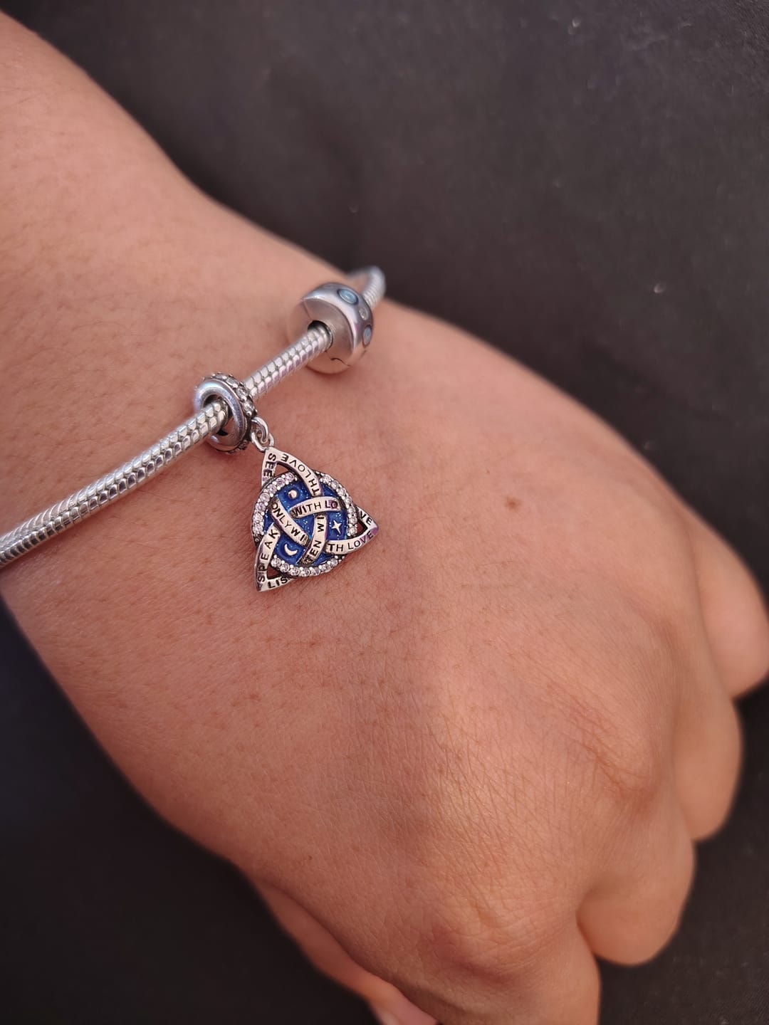Customer photo review of Charm Nudo Celta de Astrología