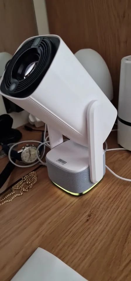 Customer photo review of moviehub wireless projector