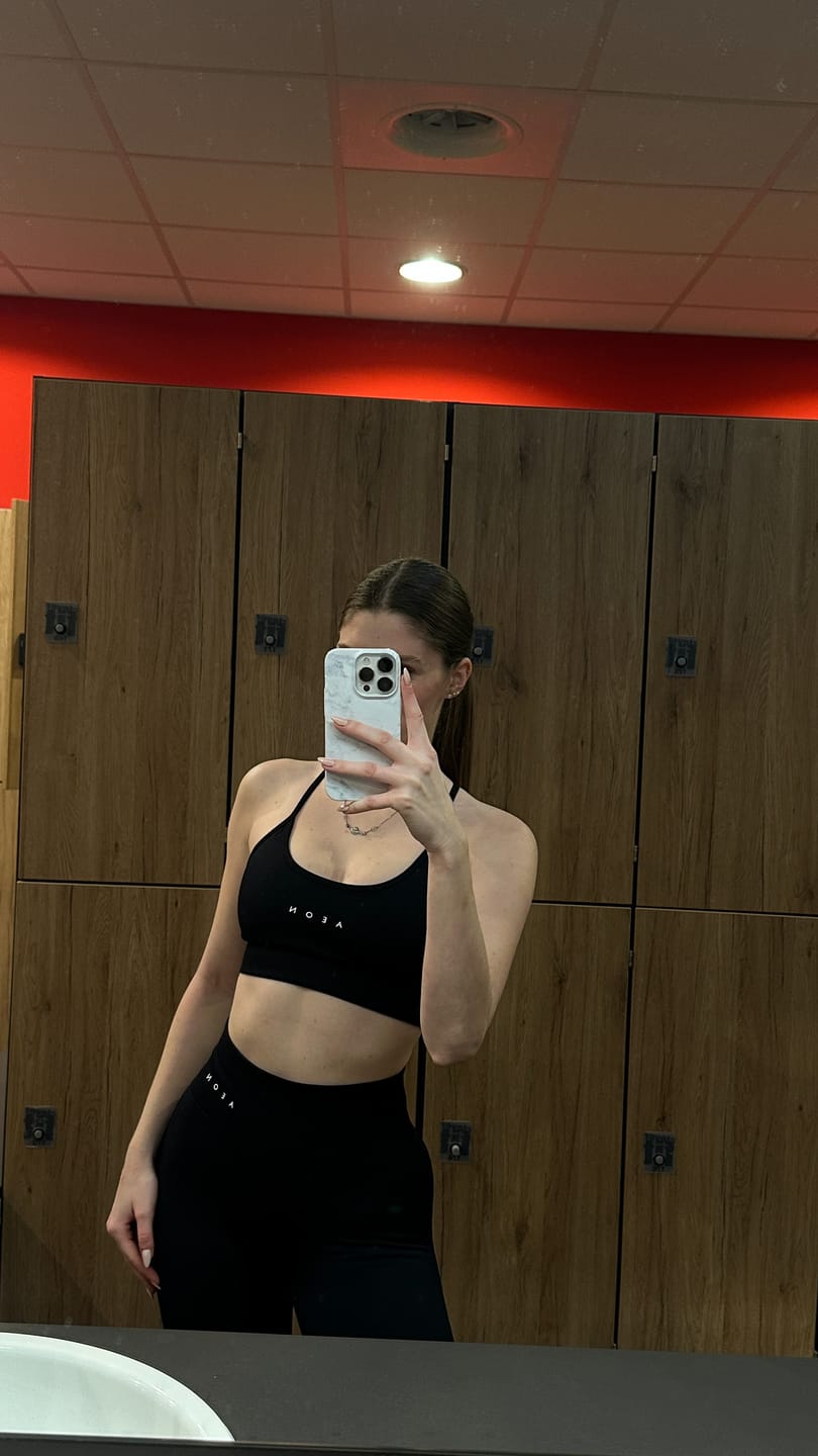 Customer photo review of MOTION SEAMLESS LEGGINGS