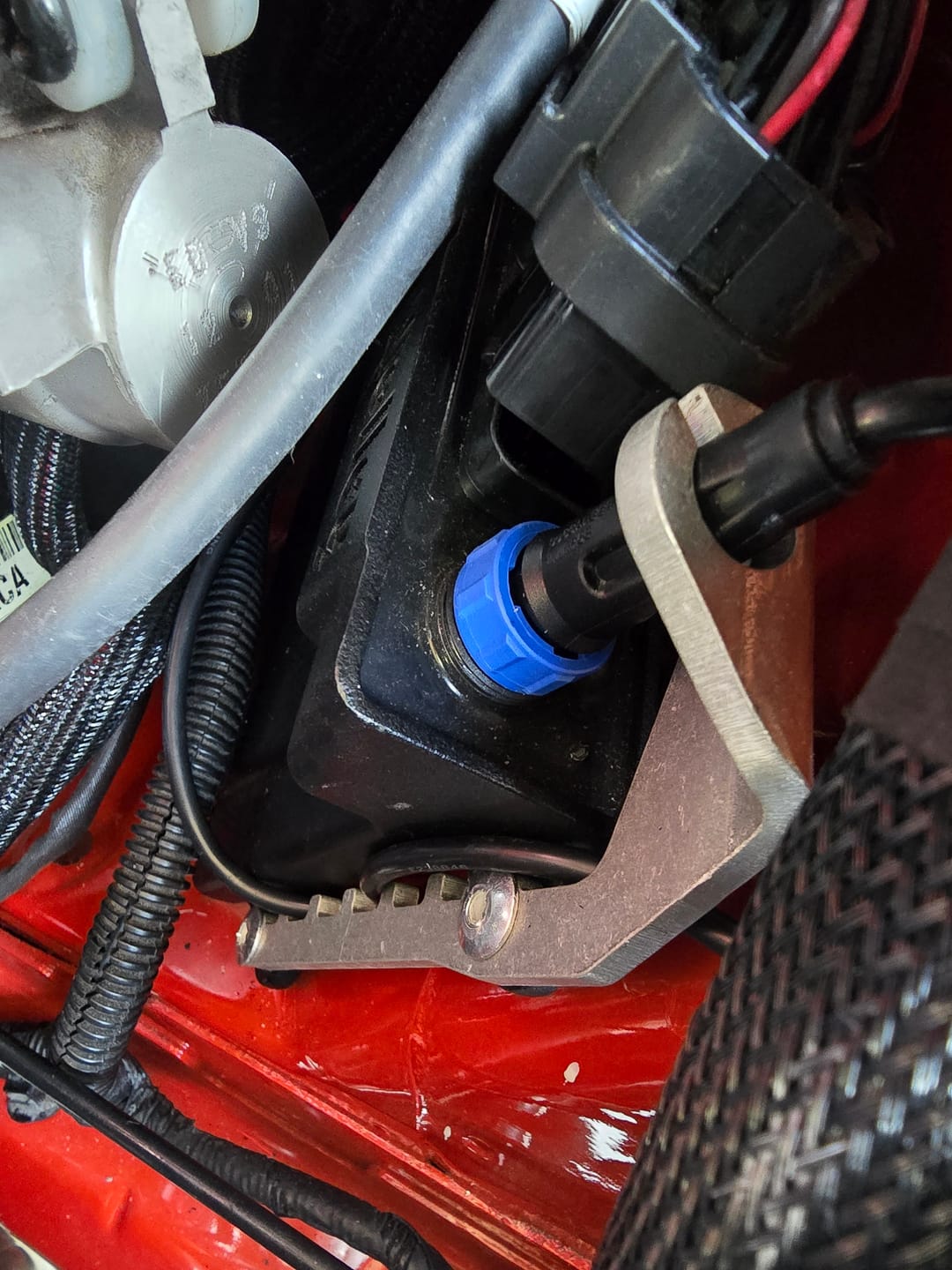 Customer photo review of Holley EFI HP and Dominator Cable Saver 18-10008
