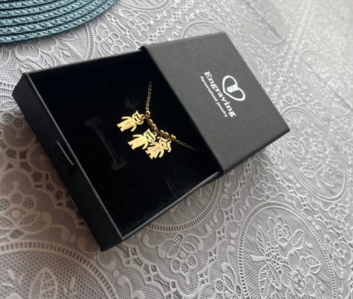 Customer photo review of Ogrlica: Family Bond