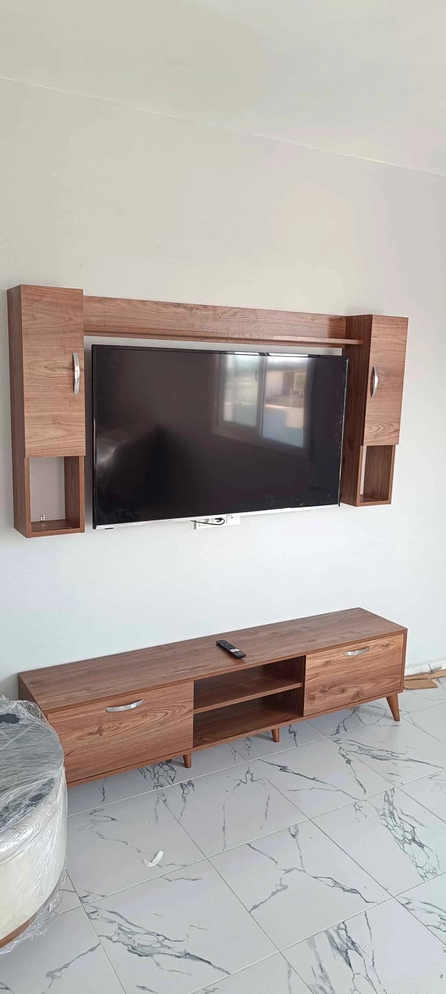Customer photo review of Rani A9 Duvar Raflı Tv Ünitesi Kitaplıklı Tv Sehpası Duvara Monte Raflı Modern Ayaklı 180 cm Minyatür Ceviz M27