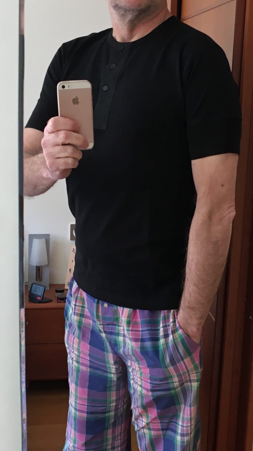 Customer photo review of Vintage Short Sleeve Henley T-Shirt - Black