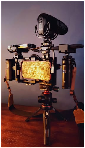 Customer photo review of Beastgrip Mini Tripod BT-50