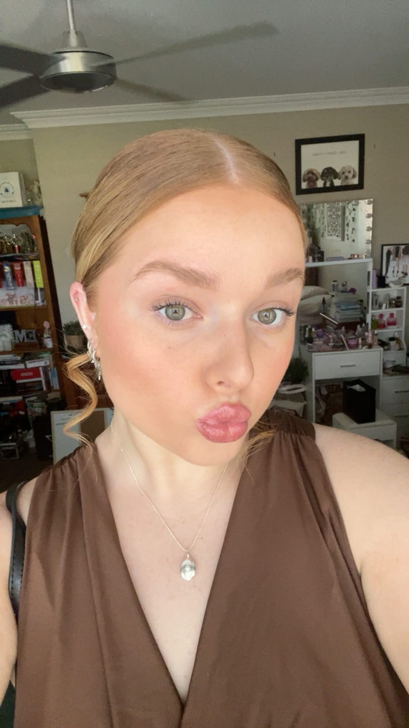 Customer photo review of Soft Silhouette Lip Liner