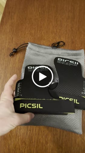Customer video review of Hawk Grips No Chalk