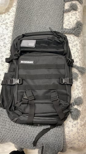 Customer photo review of Mochila Táctica 45L con compartimento para comida Negro