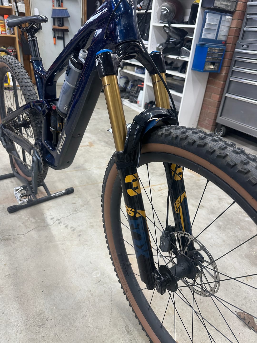 Customer photo review of Metallic Fox 36 Factory Fork Decal