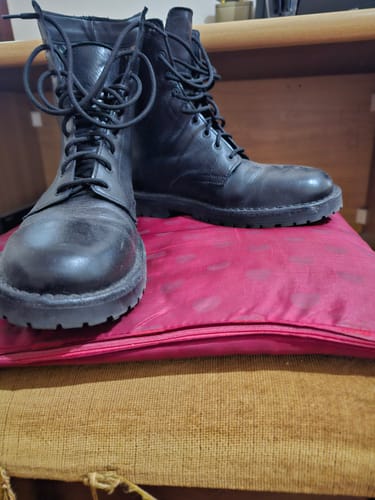 Customer photo review of The Veldskoen MoveMe Ranger Boot (Black leather with Black sole)