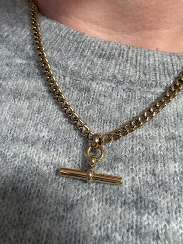 Customer photo review of The Piha T-Bar Necklace - Curb