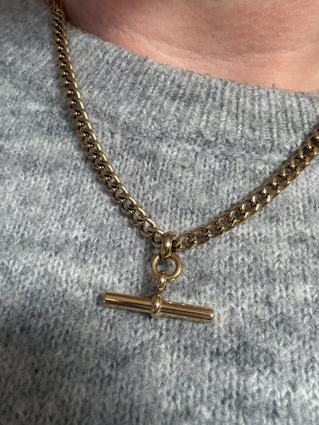 Customer photo review of The Piha T-Bar Necklace - Curb