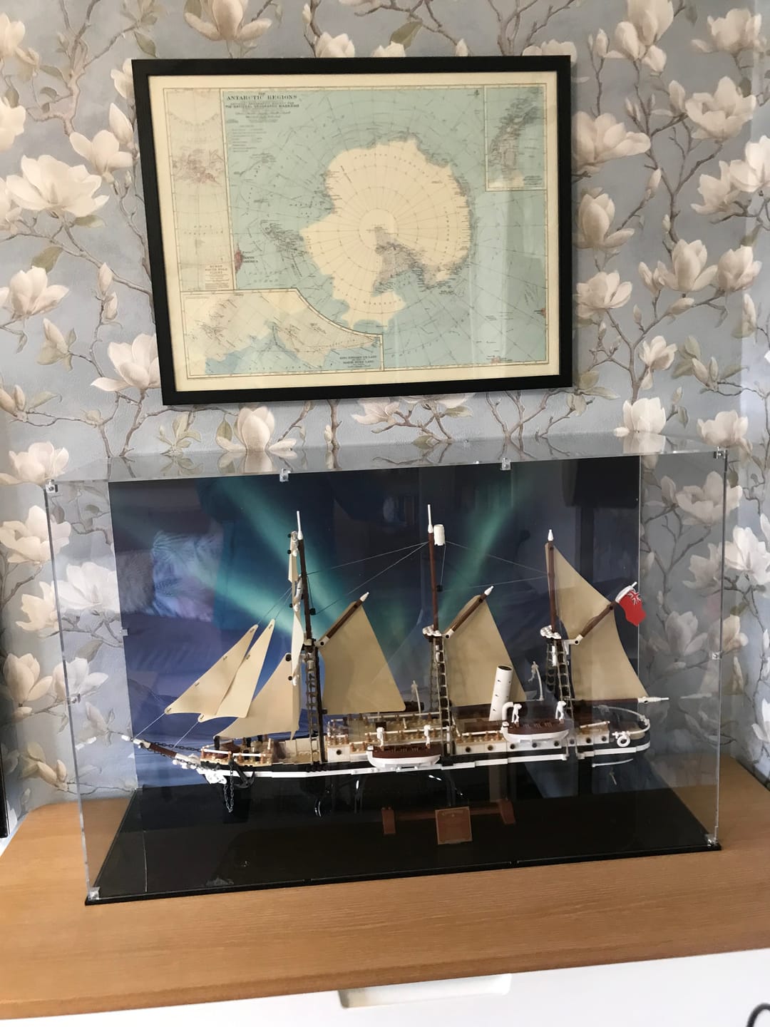 Customer photo review of Old Map of Antarctica Exploration, 1932 by National Geographic Society: Shackleton, Amundsen, Byrd, Scott & Mawson