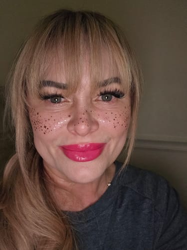 Customer photo review of Green Spirit Speckles Makeup Patches - Team Spirit Collection