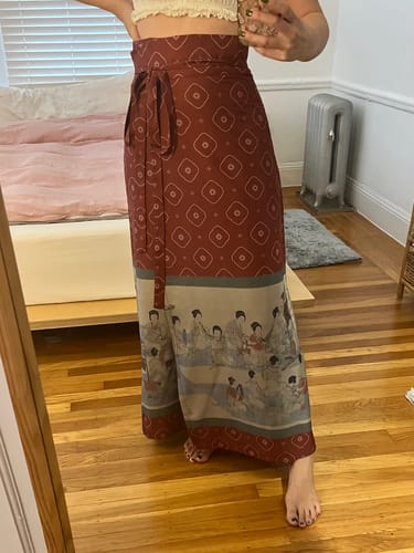 Customer photo review of Gen Gu 亘古 Eternity New Chinese Style Printed Painting Wrap Skirt & Cotton Linen Tank Top Set