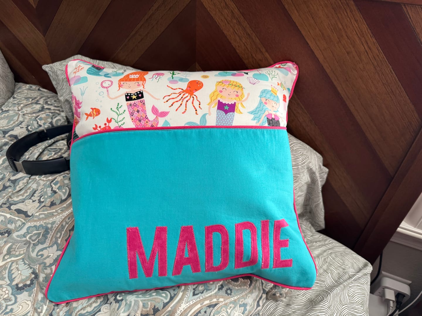Customer photo review of Reading Pillow / Pocket Book Pillow Sewing Pattern in Two Sizes | Digital PDF Pattern