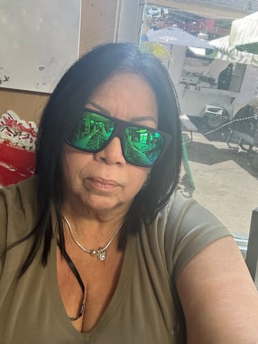 Customer photo review of Mis Raíces Green