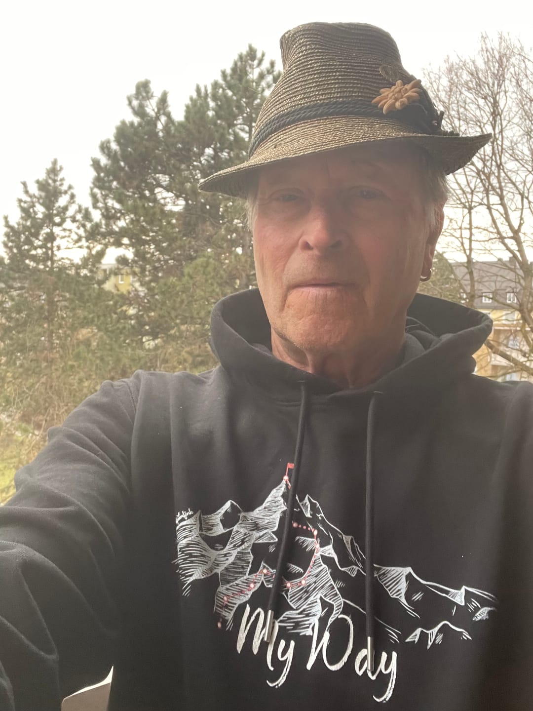 Customer photo review of My Way – Unisex Organic Hoodie