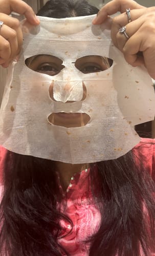 Customer photo review of Rose Collagen Facial Essence Mask Pack Of 3