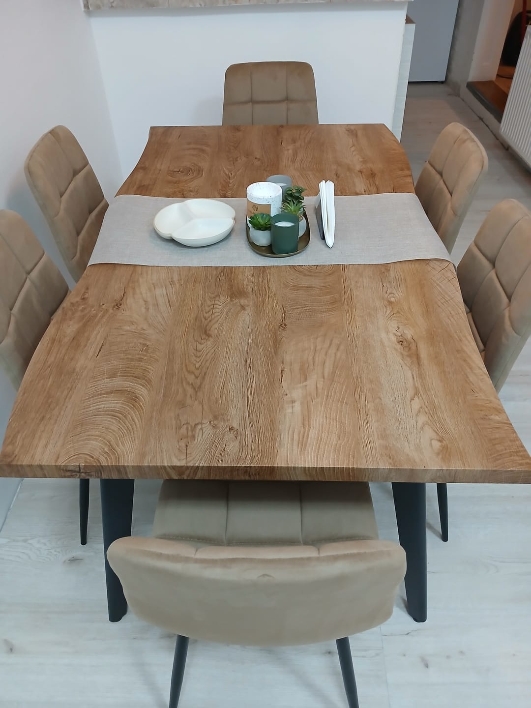 Customer photo review of Masa extensibila DICKSON, stejar natural/negru, 150/210x90x75 cm