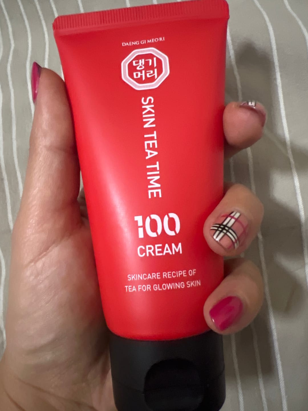 Customer photo review of Хидратиращ крем Шизандра против бръчки с фитоестрогени Doori Skin Tea Time 100 Cream