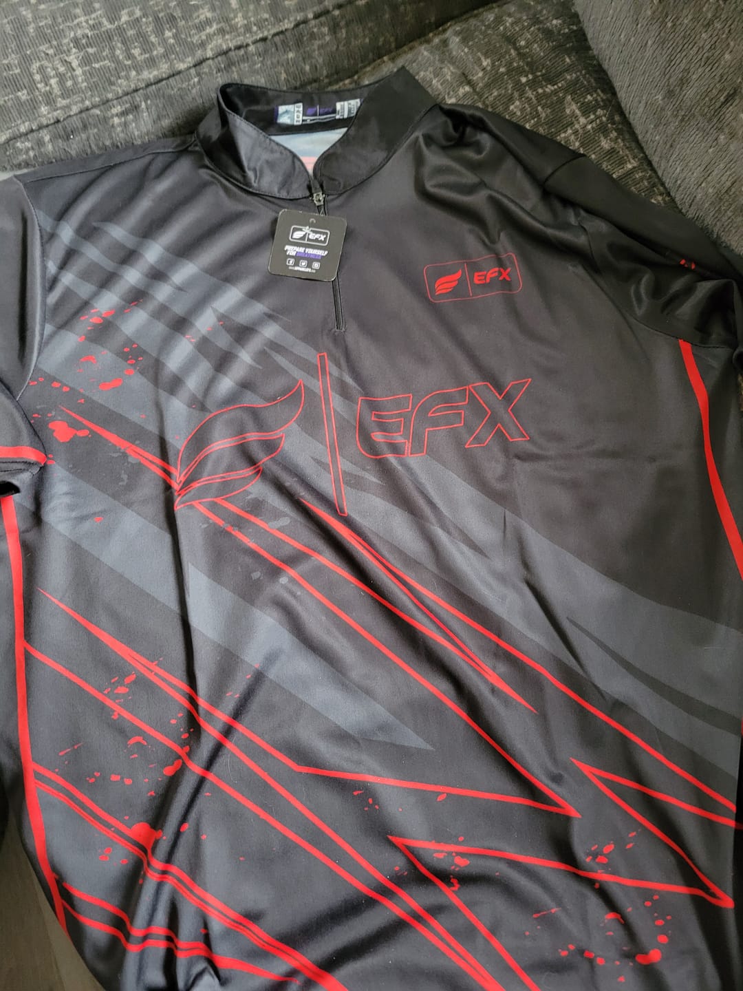 Customer photo review of DARREN TANG 2024 - BLACKOUT - BLACK RED - BOWLING JERSEY