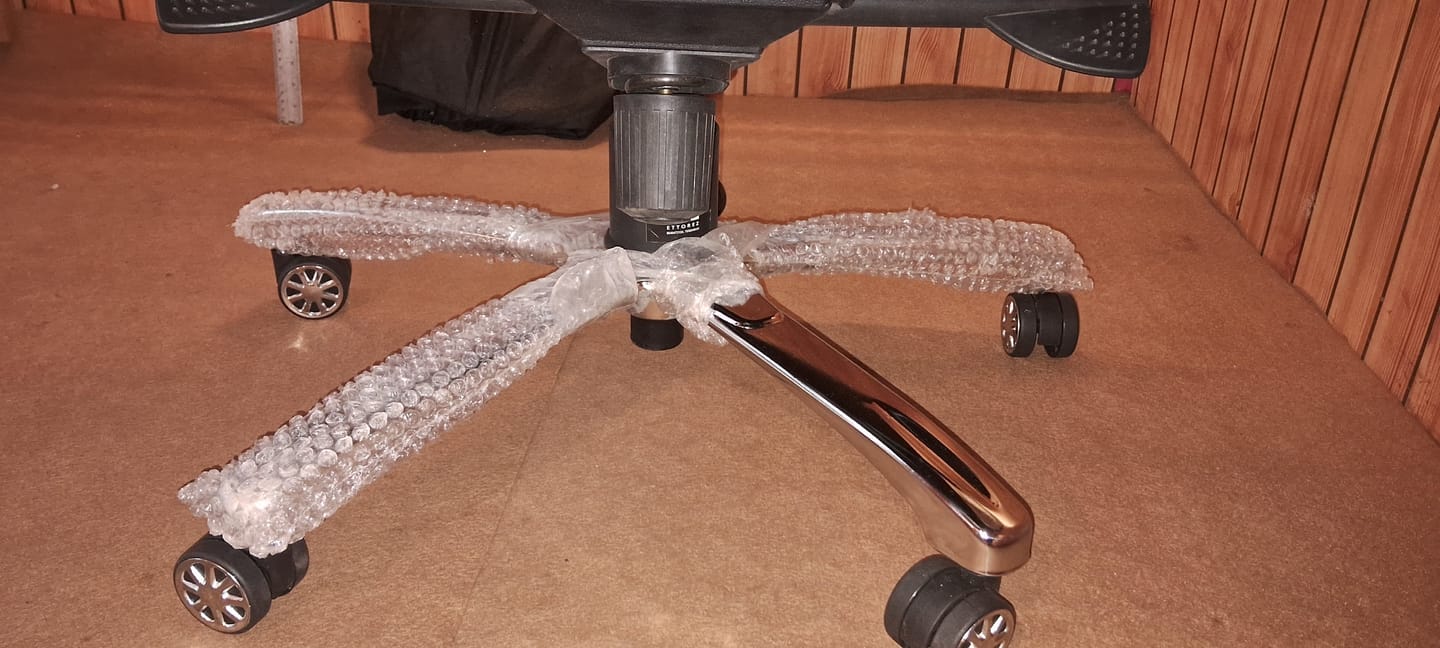 Customer photo review of Ettorez GRANDEUR Ultra Premium Boss Chair