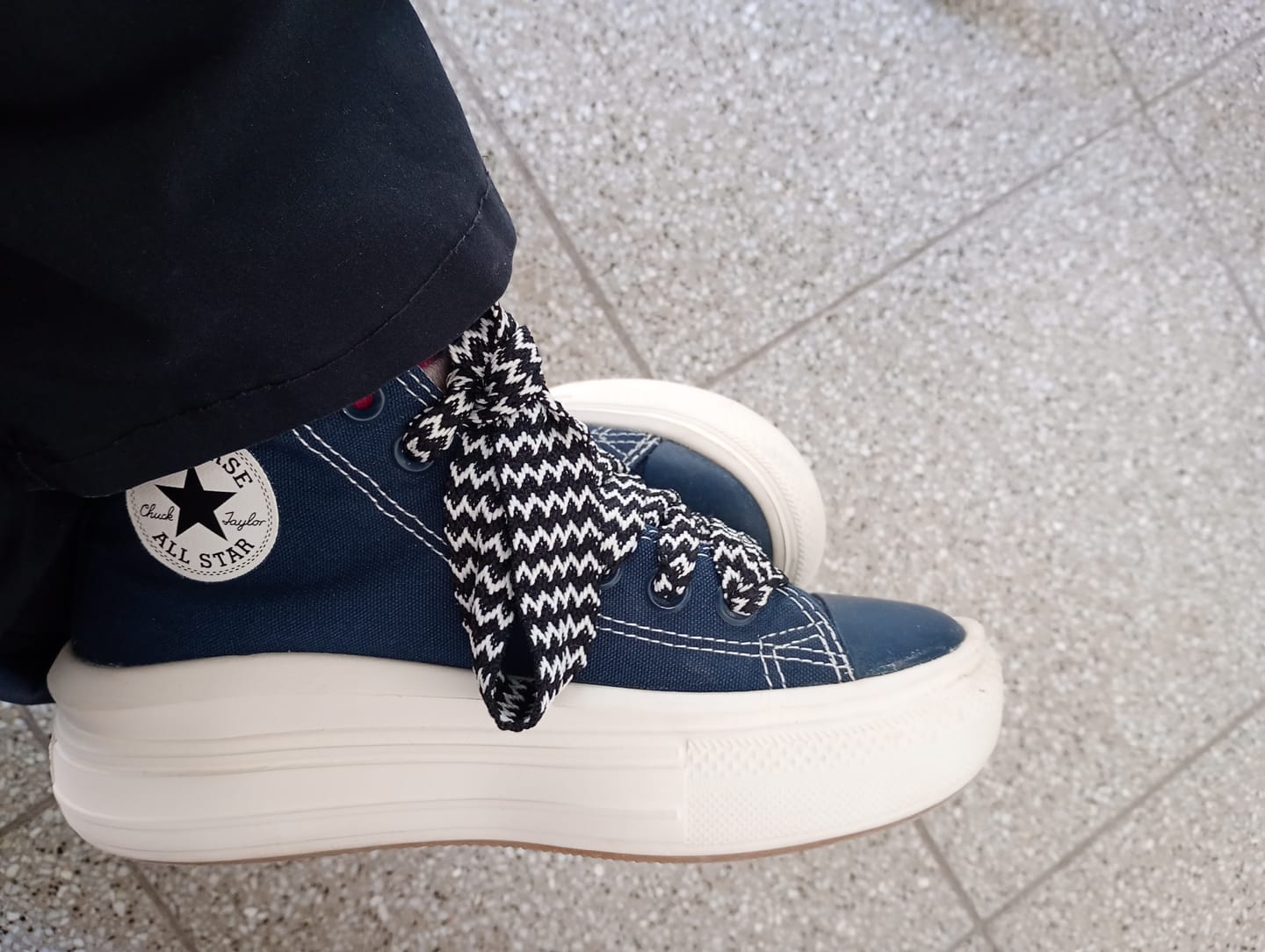 Customer photo review of Zapatillas Converse Chuck Taylor Move Hi Platform Azul Blanco