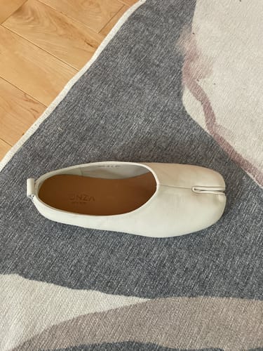 Customer photo review of Akaste White