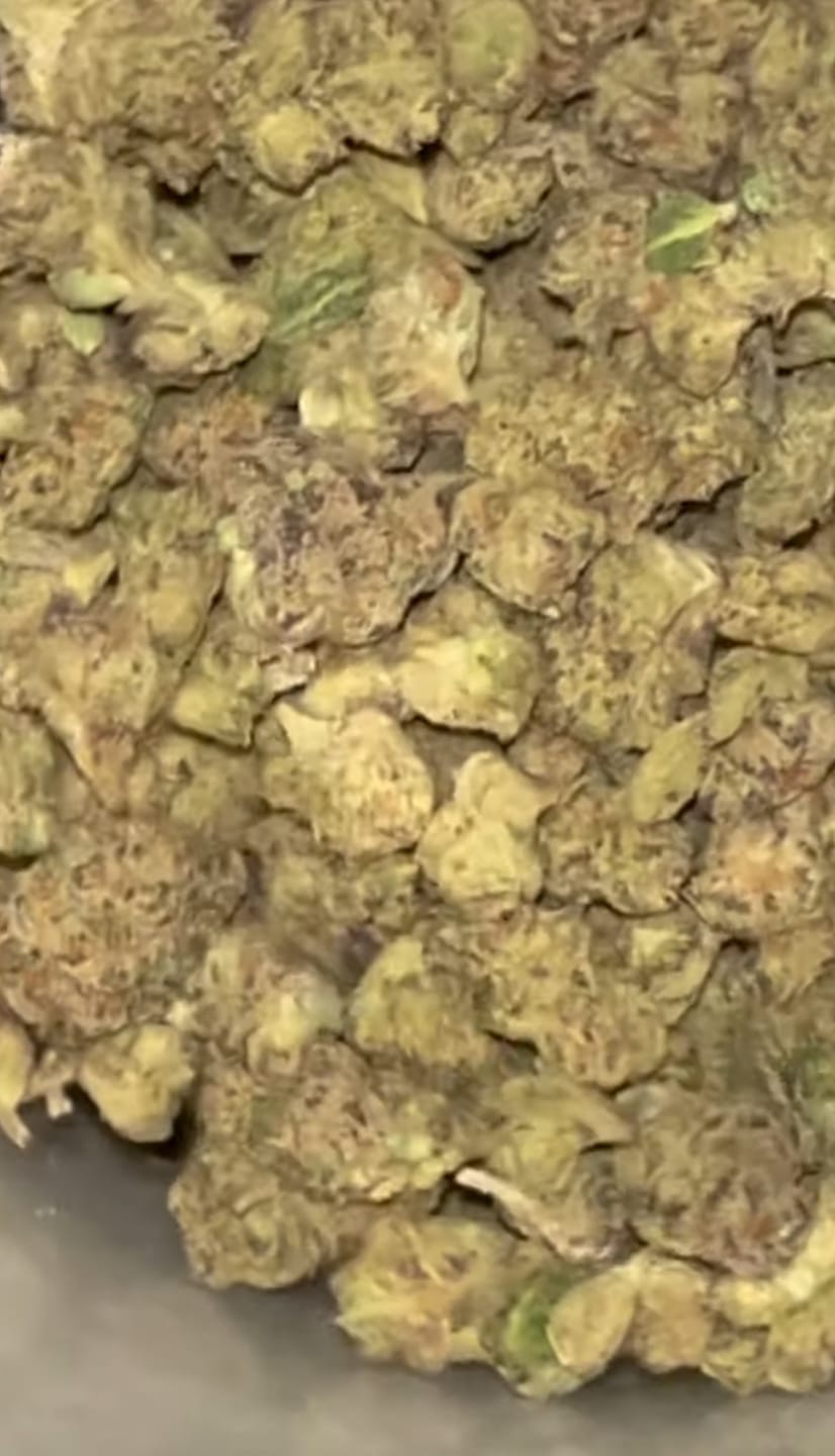 Customer photo review of Pink Certz THCA Live Resin Dabs (1 G)