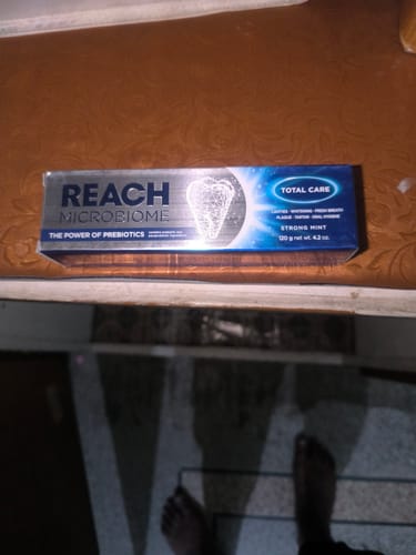 Customer photo review of Reach Microbiome Strong Mint Total Care Toothpaste 120g