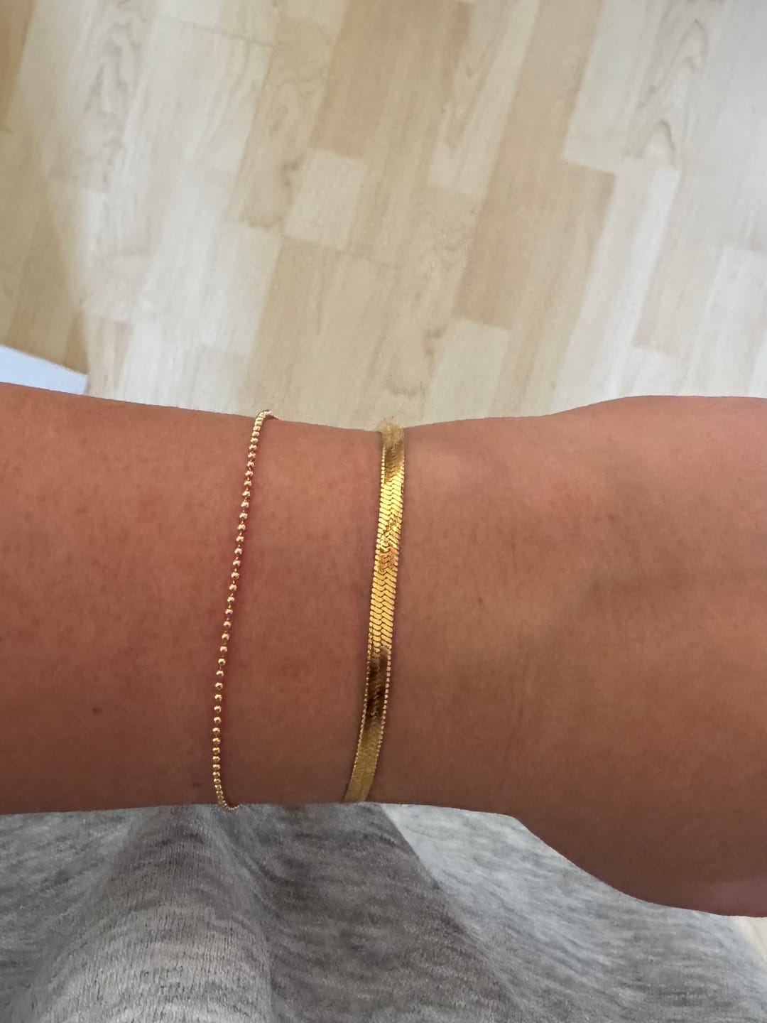Customer photo review of Sleeky Armband | 18K vergoldet