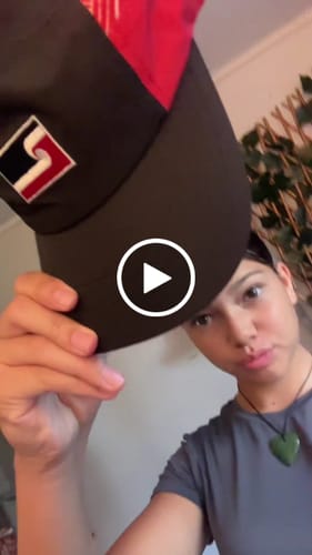 Customer video review of Māori Classic Sports Lid