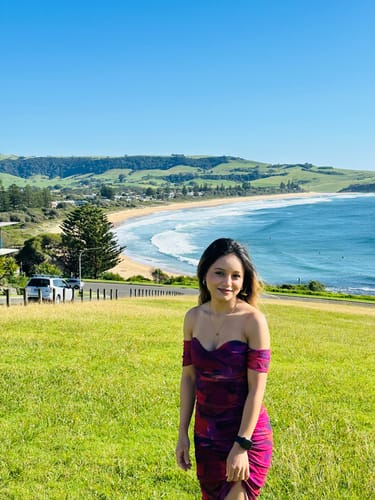 Customer photo review of Thekla Midi Dress