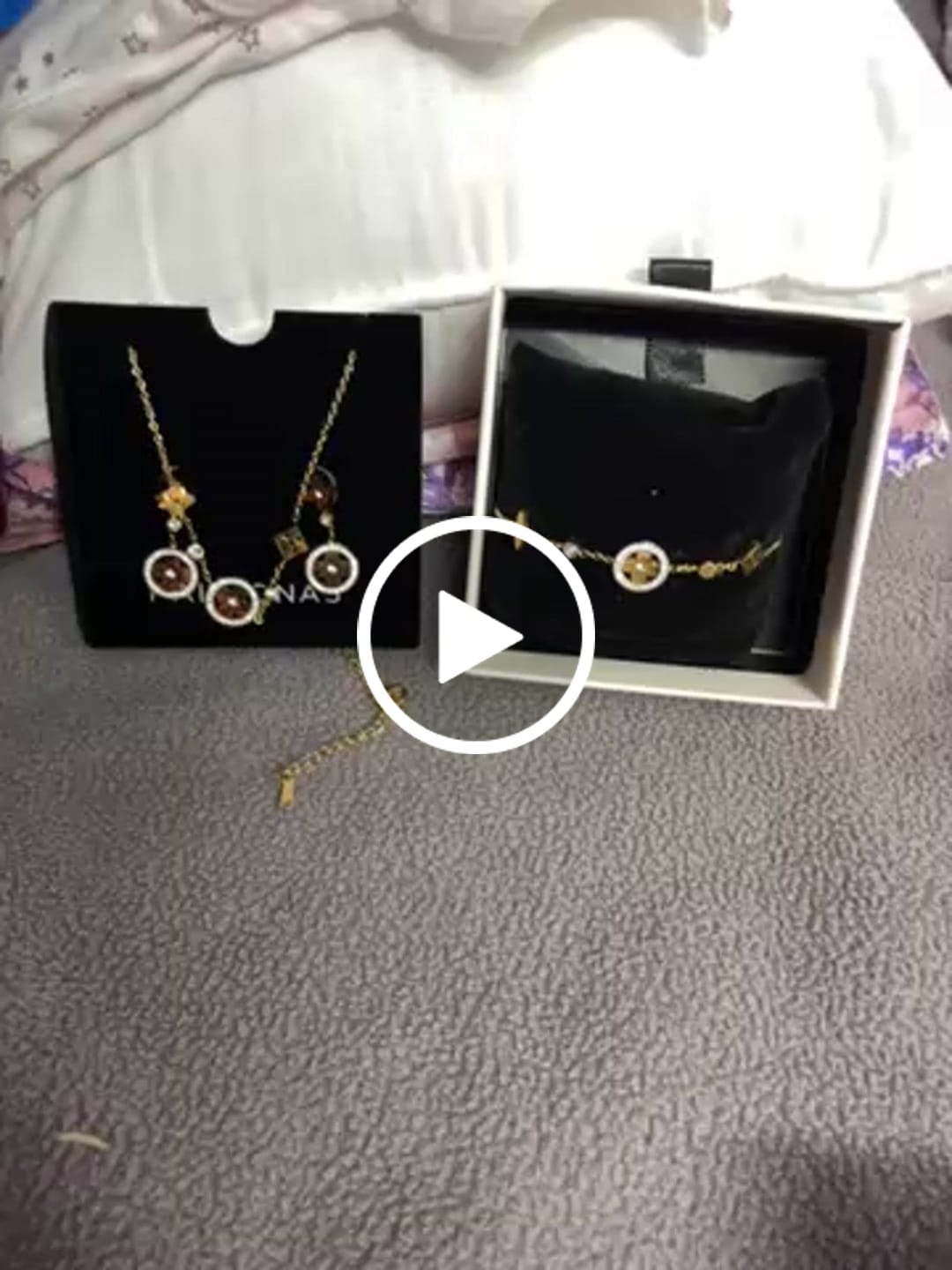 Customer video review of Zircon-Studded Floral Set