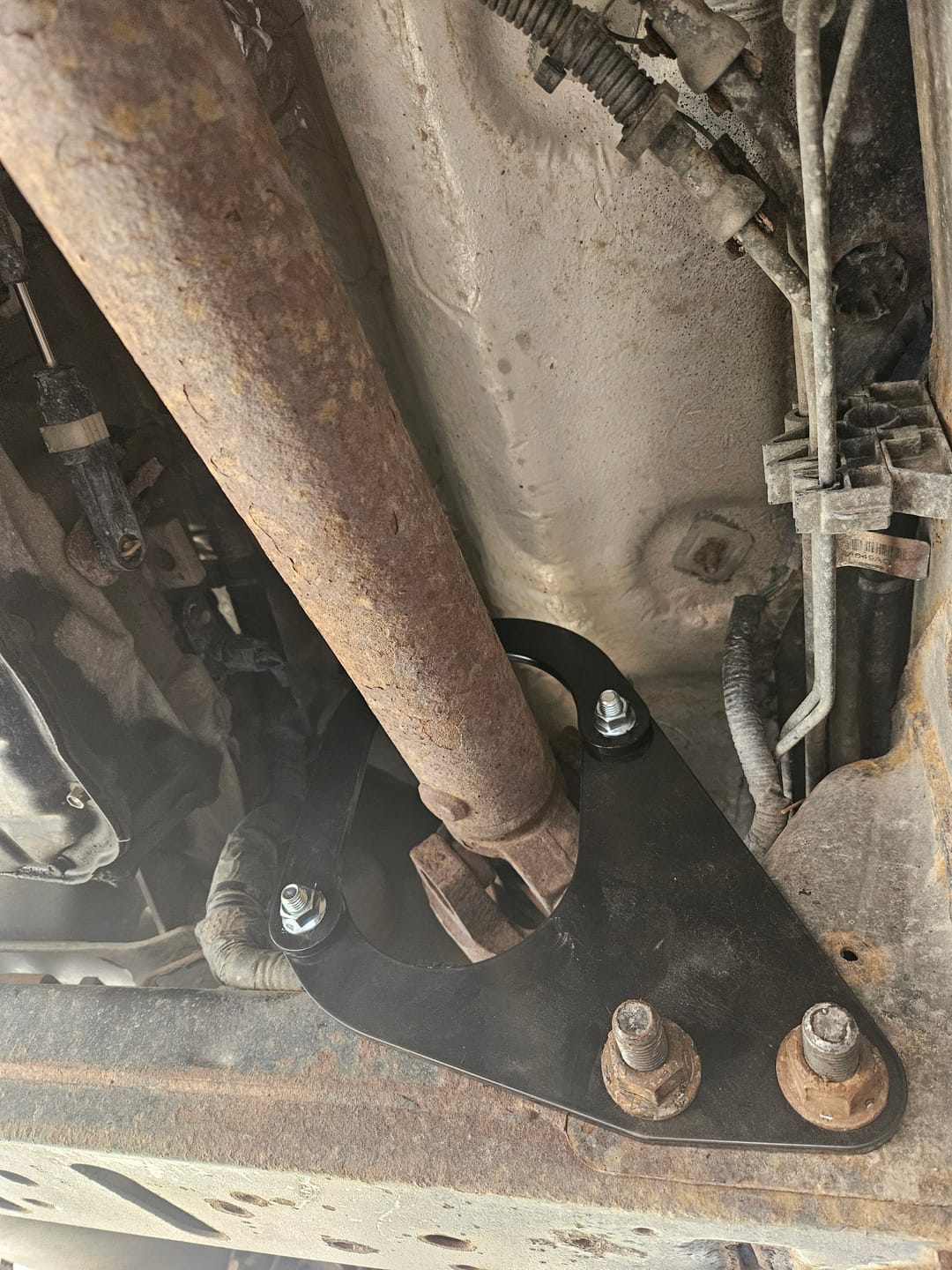 Customer photo review of 2014-2018 Ram 2500, 2013-2018 Ram 3500 Front Driveshaft Loop Kit