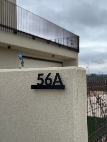 Customer photo review of Numero civico sagomato modello Line 01 Alluminio